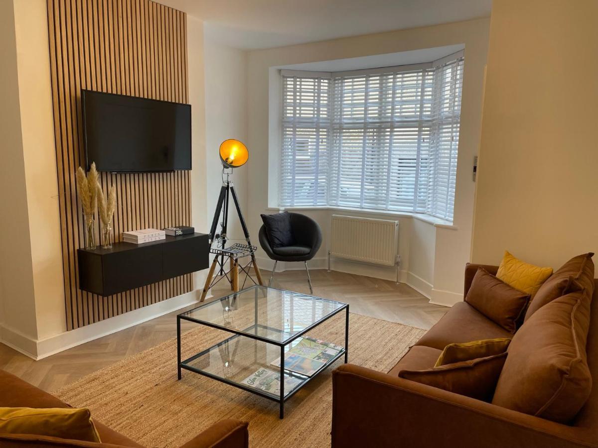 Hill Garth - Luxury 2 Bed With Wood Burning Hot Tub Wooler